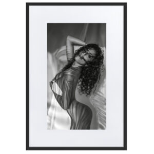 Black & White Fine Art Prints 63 Sant Jordi – gerahmter Kunstdruck von Marcus Boéll, schwarzer Rahmen, 61 × 91 cm