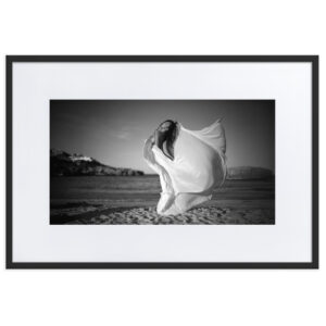 Black & White Fine Art Prints 57 Murada II – gerahmter Kunstdruck von Marcus Boéll, schwarzer Rahmen, 61 × 91 cm