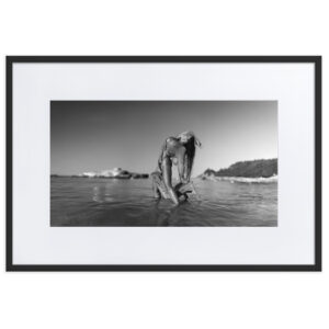 Black & White Fine Art Prints 47 Deià – gerahmter Kunstdruck von Marcus Boéll, schwarzer Rahmen, 61 × 91 cm
