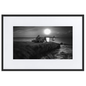 Black & White Fine Art Prints 44 Son Castelló – gerahmter Kunstdruck von Marcus Boéll, schwarzer Rahmen, 61 × 91 cm