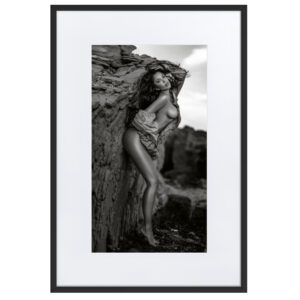 Black & White Fine Art Prints 43 S'Illot – gerahmter Kunstdruck von Marcus Boéll, schwarzer Rahmen, 61 × 91 cm