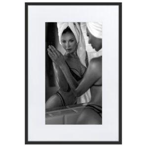 Black & White Fine Art Prints 24 Binissalem – gerahmter Kunstdruck von Marcus Boéll, schwarzer Rahmen, 61 × 91 cm