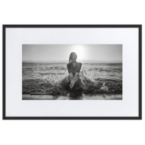 Black & White Fine Art Prints 20 Son Mesquida – gerahmter Kunstdruck von Marcus Boéll, schwarzer Rahmen, 61 × 91 cm